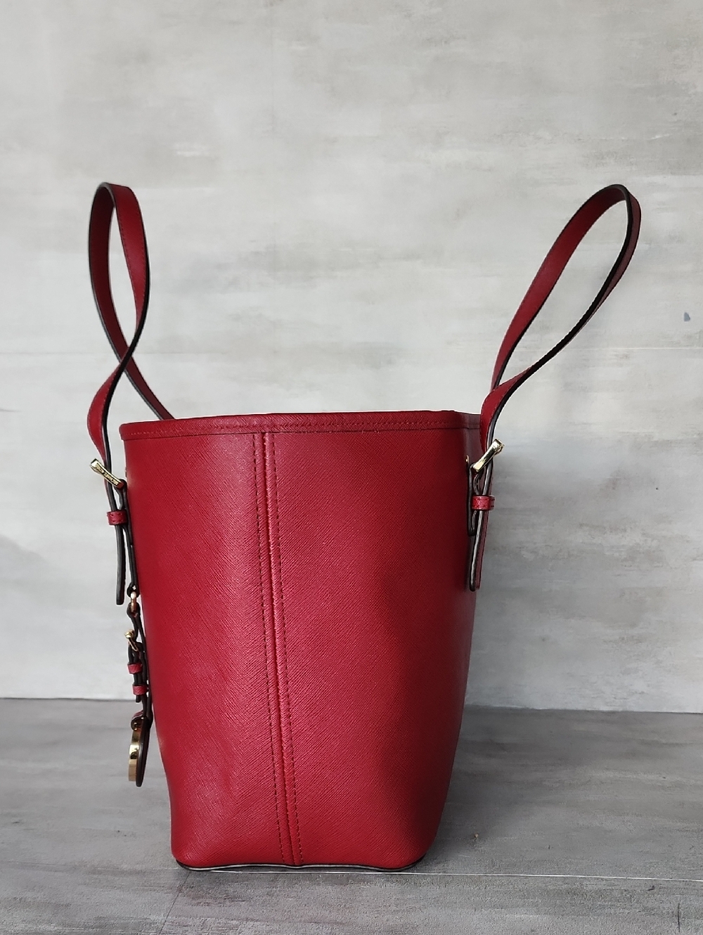 Michael Kors Jet Set Mulberry Red Saffiano Leather Tote with MK Charm - Picture 2 of 12